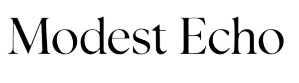 a logo of brand named modest echo  with just text in black in elegant styling and in just one line all in one line